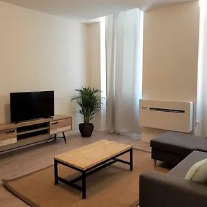  Apartment Coeur Vieux Port Equipe